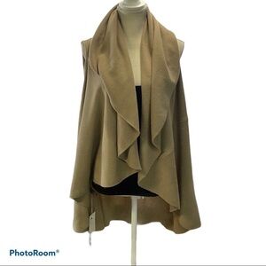 SHAWL/VEST ONE SIZE CONVERTS 3 ways